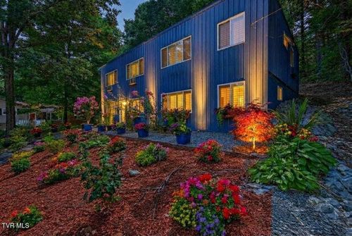 3 Overlook Ct, Johnson City, TN, 37604-7701 | Card Image