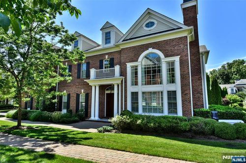 193 Harvest Way, Saddle River, NJ, 07458-2822 | Card Image