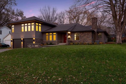 301 Turnpike Rd, Golden Valley, MN, 55416-1152 | Card Image