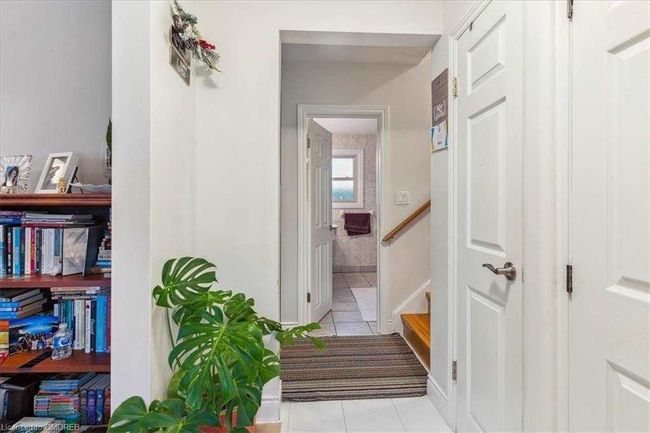 339 Rosemount Dr, House other with 3 bedrooms, 2 bathrooms and 3 parking in Kitchener ON | Image 5
