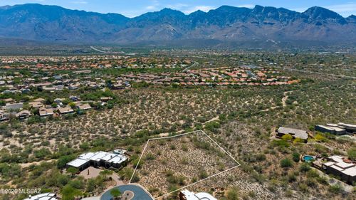 531 W Silhouette Ridge Pl, Oro Valley, AZ, 85755-6555 | Card Image
