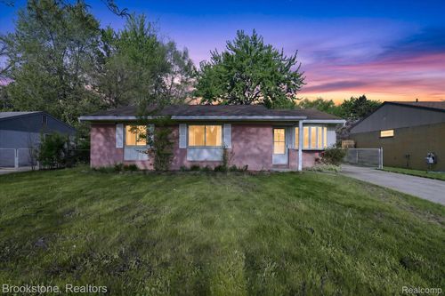 10972 Van Buren St, Van Buren Township, MI, 48111-3463 | Card Image