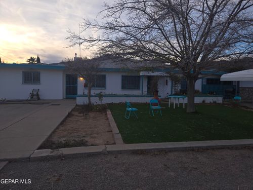 8811 Neptune St, El Paso, TX, 79904-1229 | Card Image