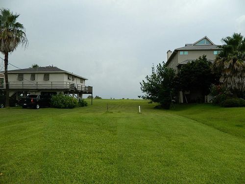 2006 Todville Rd, Seabrook, TX, 77586-3722 | Card Image