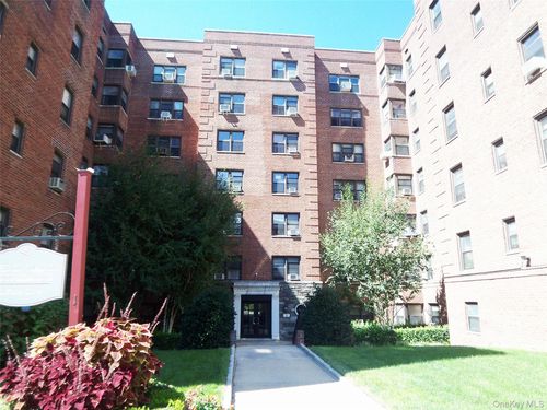 apt-520-1 Fisher Dr, Mount Vernon, NY, 10552-3655 | Card Image