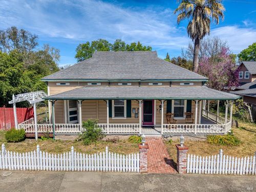 150 Clearlake Ave, Lakeport, CA, 95453-3818 | Card Image