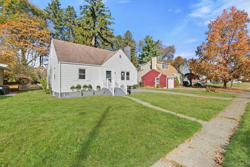 54 Oakwood Blvd, Poughkeepsie, NY, 12603-4112 | Card Image
