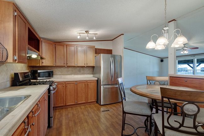 68 Rolling Oaks Dr, House other with 3 bedrooms, 2 bathrooms and 2 parking in Harper TX | Image 10