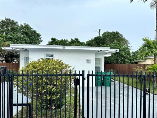 3461-3461 Nw 6th St, Miami, FL, 33125-4007 | Card Image