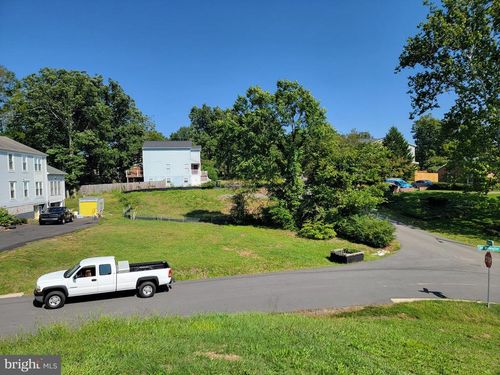 9657 Old Wellington Rd, MANASSAS, VA, 20110-4140 | Card Image