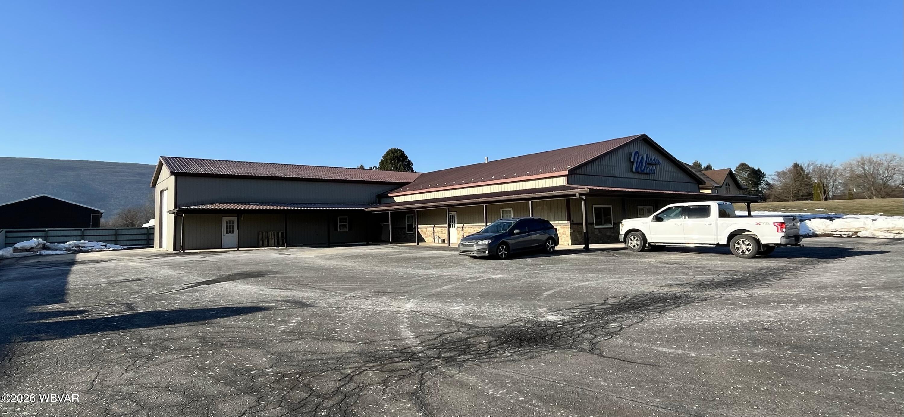 5297 Lycoming Mall Dr, Montoursville, PA 17754