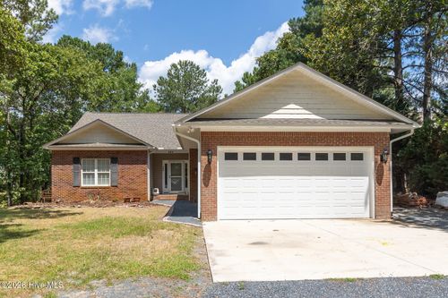 142 Overlook Dr, West End, NC, 27376 | Card Image