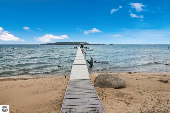 1457 Braemar Dr, House other with 3 bedrooms, 2 bathrooms and null parking in Traverse City MI | Image 4