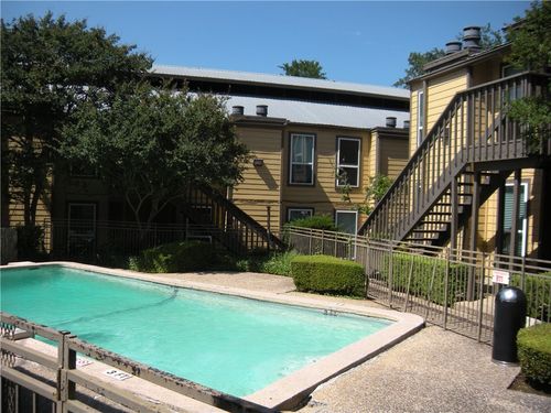 apt-104-1000 W 26th St, Austin, TX, 78705-4331 | Card Image