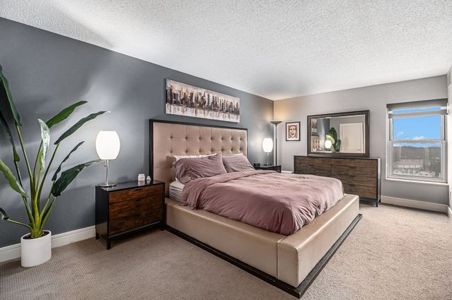 Huge Primary Suite | Image 15