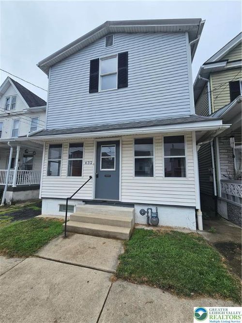 432 N 3rd St, Lehighton Borough, PA, 18235-1425 | Card Image