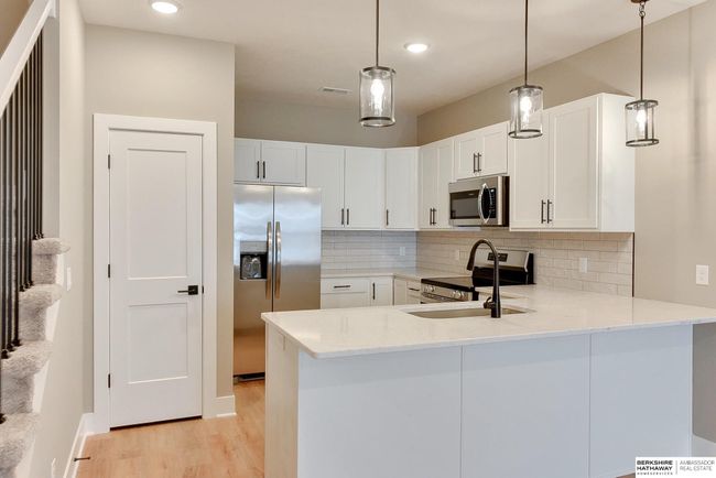 1917 Dahlman Rows Plz, Townhouse with 2 bedrooms, 3 bathrooms and 2 parking in Omaha NE | Image 11