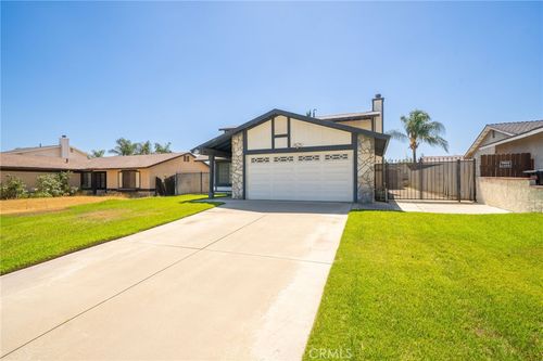 194 S Macy St, San Bernardino, CA, 92410-2041 | Card Image