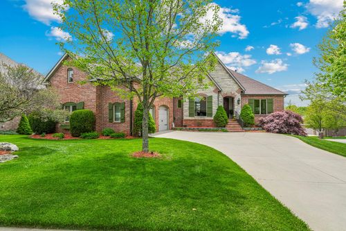 3912 E Windsmore Dr, Springfield, MO, 65802-7218 | Card Image