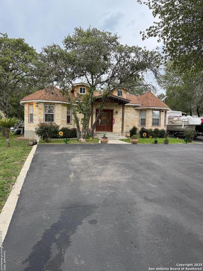 22739 Lazy Stream Dr, House other with 4 bedrooms, 2 bathrooms and null parking in Elmendorf TX | Image 13