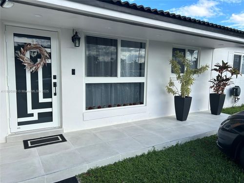 1821 Sw 92nd Pl, Miami, FL, 33165-7735 | Card Image