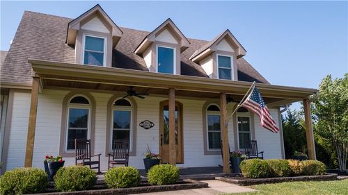 30531 W 98th St, De Soto, KS, 66018-9310 | Card Image