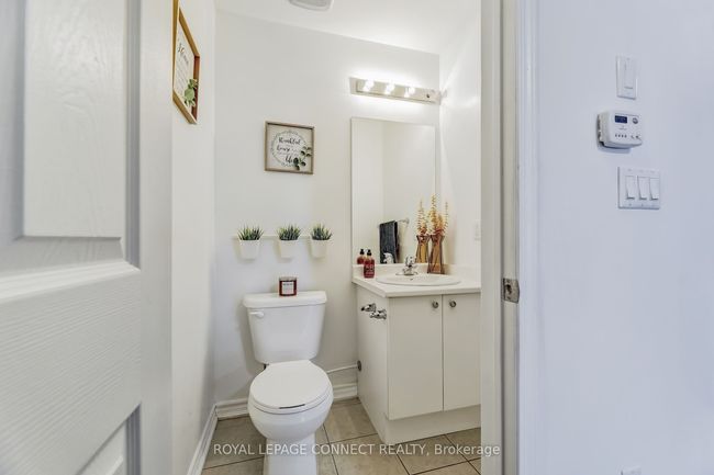 4 - 1050 Elton Way, House attached with 3 bedrooms, 3 bathrooms and 1 parking in Whitby ON | Image 22