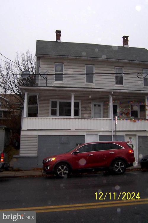 303 W Patterson St, Lansford, PA, 18232-1110 | Card Image