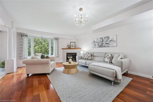 90 Marsh Cres, Guelph, ON, N1L1L4 | Card Image