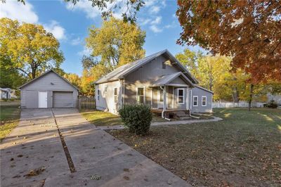 721 W 4th Avenue, House other with 3 bedrooms, 1 bathrooms and null parking in Garnett KS | Image 2