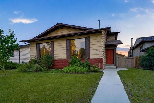 196 Suncrest Way Se, Calgary, AB, T2X1W4 | Card Image
