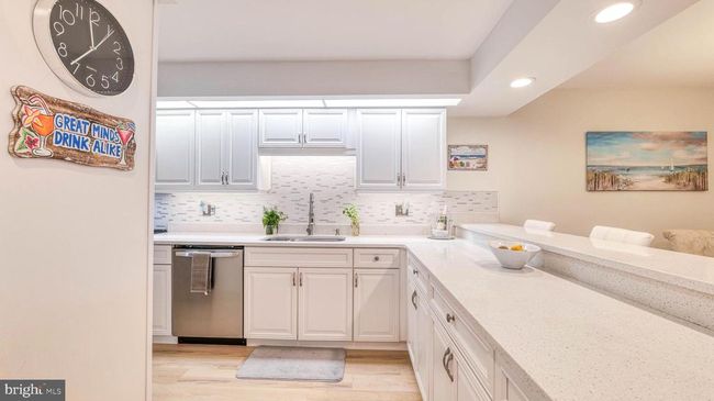 APT-1203 - 4800 Harbor Beach Blvd, Condo with 2 bedrooms, 2 bathrooms and null parking in Brigantine NJ | Image 9