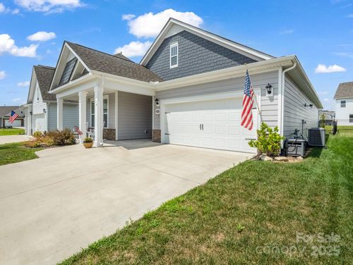 134 Fox Cove Rd, Hendersonville, NC, 28792-0648 | Card Image