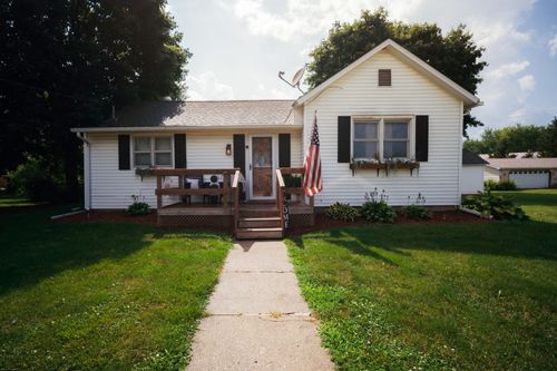 3915 E 758th Rd, Triumph, IL, 61371-1007 | Card Image