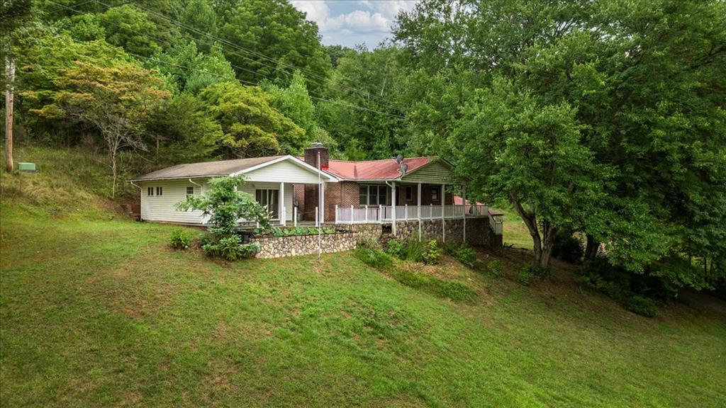 Valley View Rd, Franklin, NC 28734