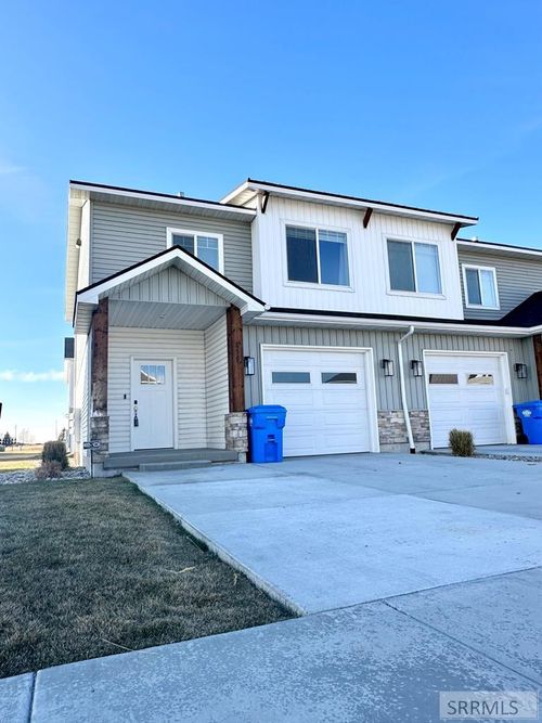 458-458 S 3rd W, Sugar City, ID, 83448-1252 | Card Image