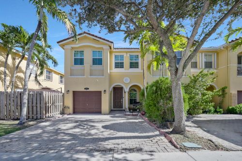 14942 Sw 8th Ln, Miami, FL, 33194-2594 | Card Image