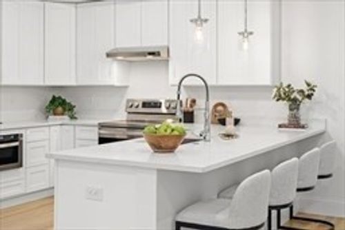 102-272 Lincoln St, Marlborough, MA, 01752 | Card Image