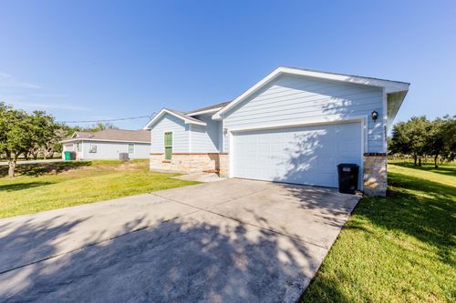 3111 County Road 81, Rosharon, TX, 77583-3829 | Card Image