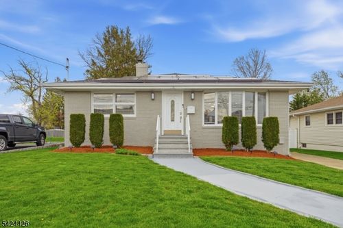 772 Harrell Ave, Woodbridge, NJ, 07095-3217 | Card Image