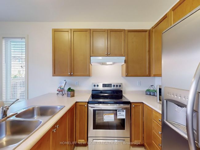 18 Freesia Rd, House other with 3 bedrooms, 3 bathrooms and 4 parking in Brampton ON | Image 12