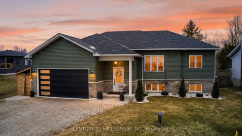 106 Edgar St, Proton Station, ON, N0C1L0 | Card Image