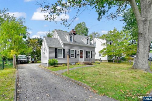 16 Homer Ave, Morris Plains, NJ, 07950-1815 | Card Image
