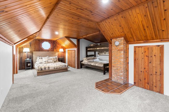 Large Bedroom #4 | Image 42
