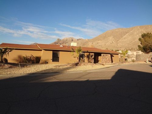 320 Barbaree Dr, El Paso, TX, 79912-4832 | Card Image