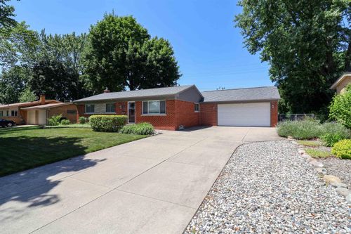 8825 Kidley Drive, Sterling Heights, MI, 48314 | Card Image