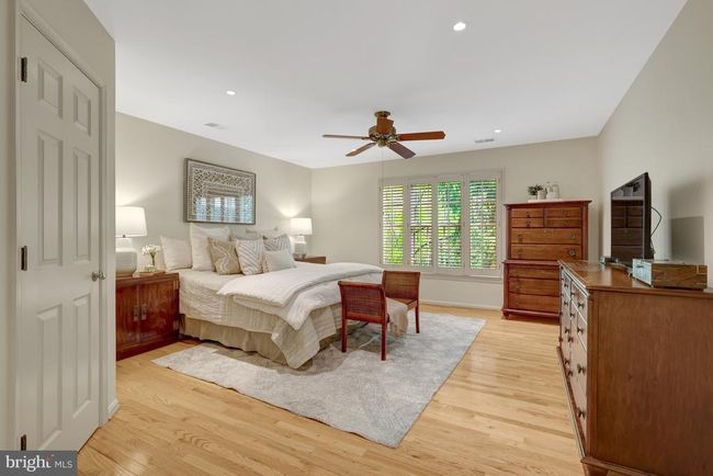 11431 Hollow Timber Way, Townhouse with 3 bedrooms, 4 bathrooms and null parking in Reston VA | Image 24