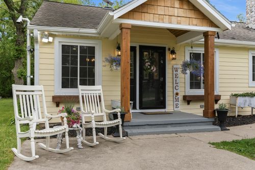 W377S5229 Pretty Lake Rd, Dousman, WI, 53118-8731 | Card Image