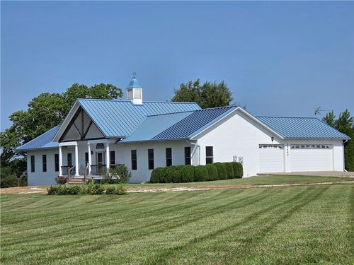 20660 Mission Rd, Stilwell, KS, 66085-9043 | Card Image