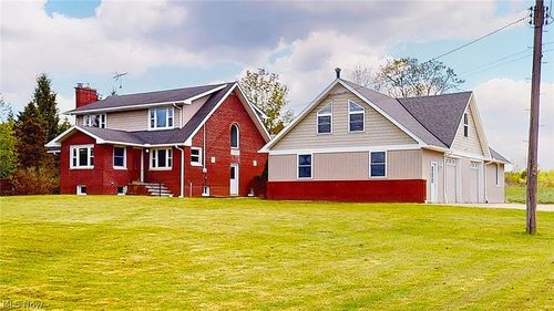 10525 Clay St, Montville, OH, 44064-9794 | Card Image